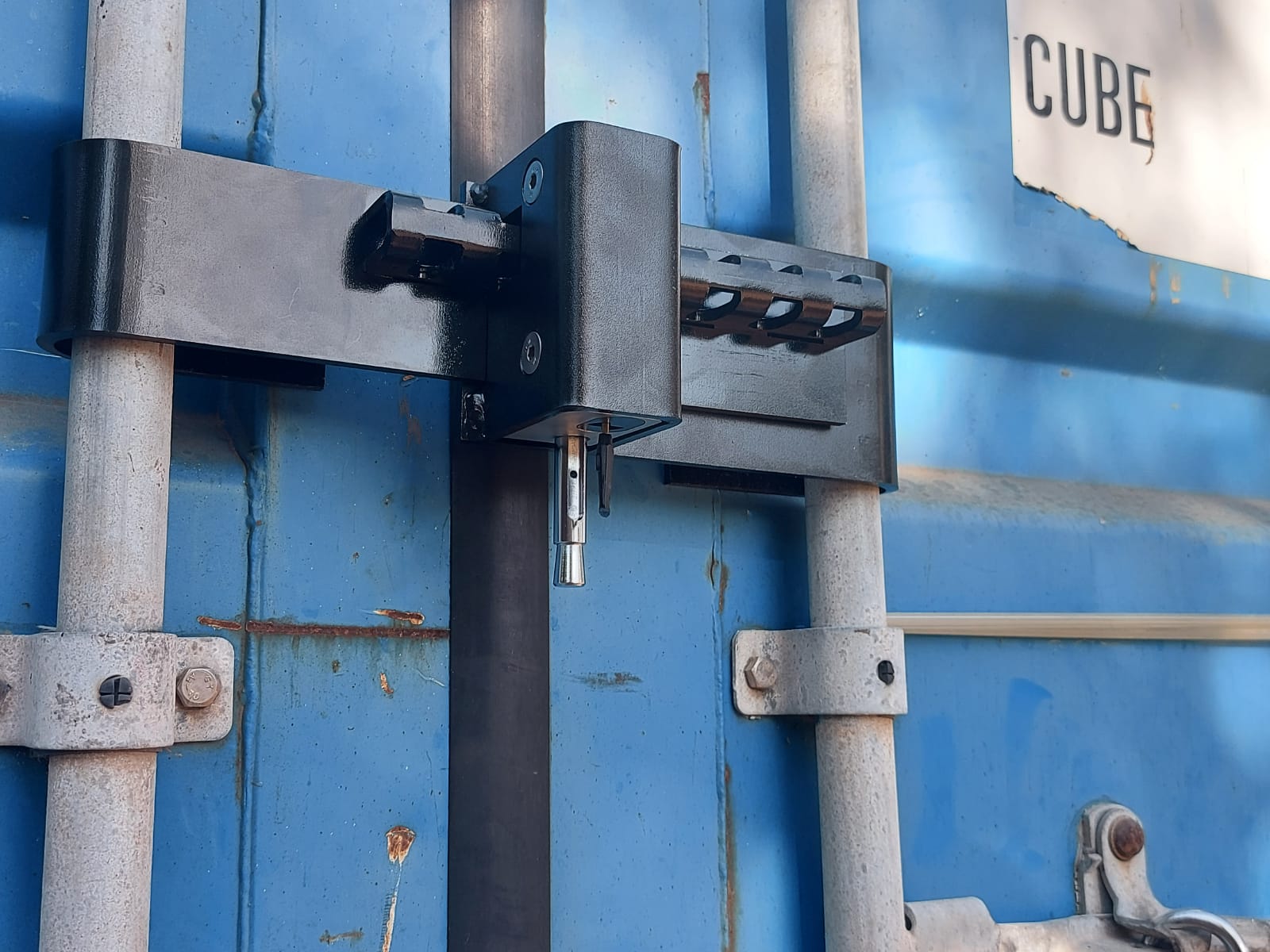 Container lock